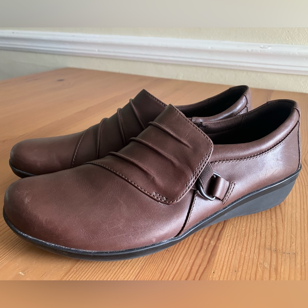 Clarks Collection Womens Everlay Heidi Brown Leather Slip On Shoes Sz 8 Cushion